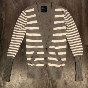 American Eagle | Cardigan | Small 🤍